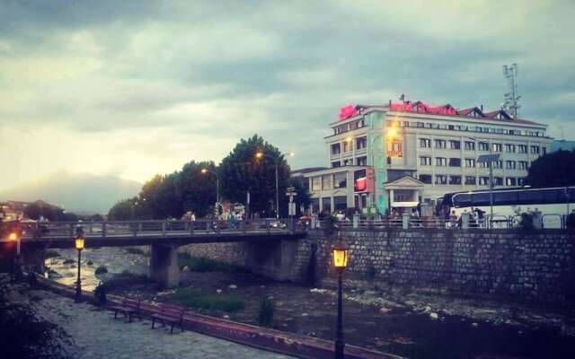 Hotel Theranda