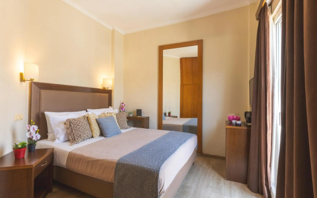 Marina Hotel 