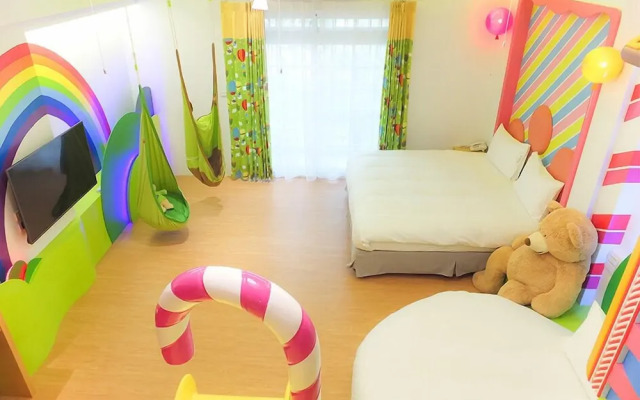 Tong's Story Paternity B&B