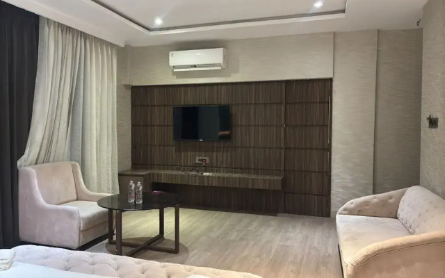 Hotel Elegant inn- Ichhapore
