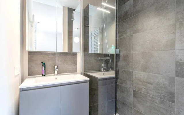 2-bedroom Flat With Side sea View