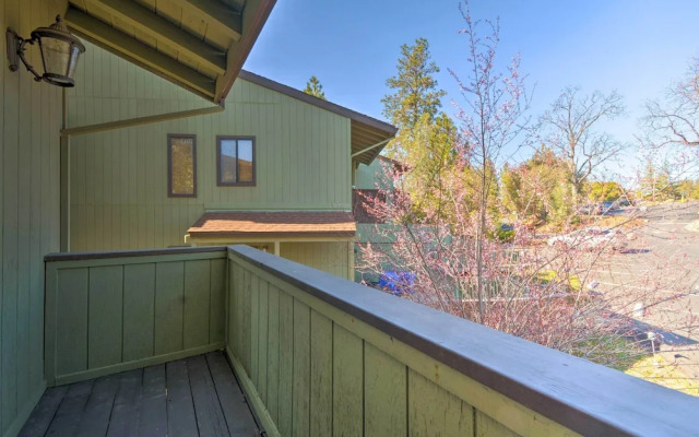 Cozy Groveland Townhome, Day Trip to Yosemite