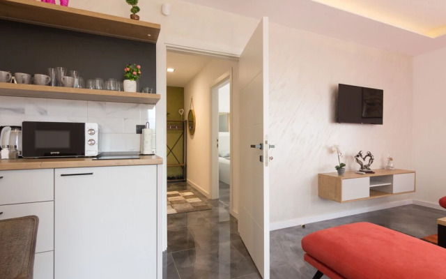 Deluxe Feliciano Apartments