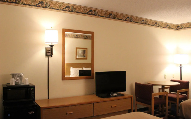 Travelodge by Wyndham Fort Scott