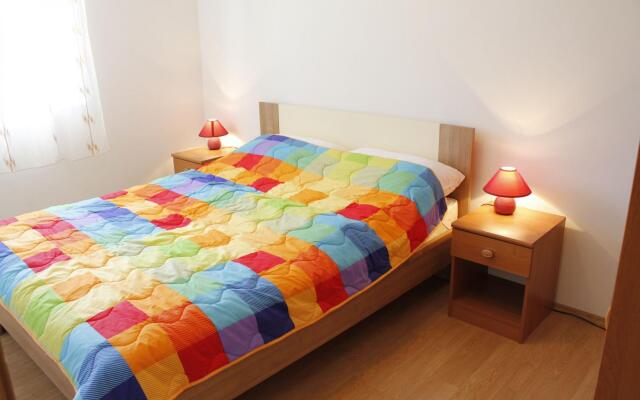 Branko - A4(2+2) in Povljana