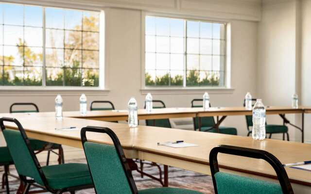 Baymont by Wyndham Blackwell I-35