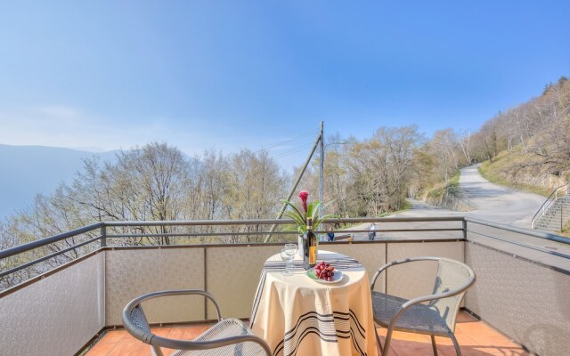 Ca' Gina Panoramica - Monte Bre