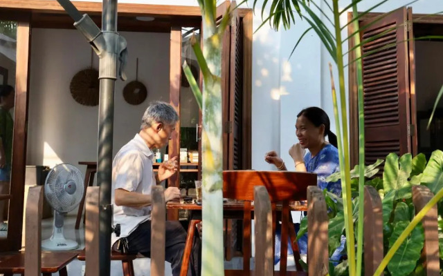 Wisdom Mystery Hotel