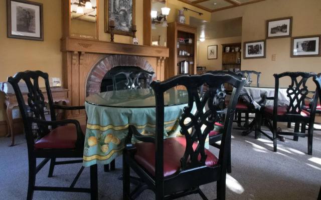 Carmel Wayfarer Inn