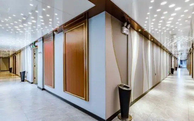 Fall in love with E-sports Hotel