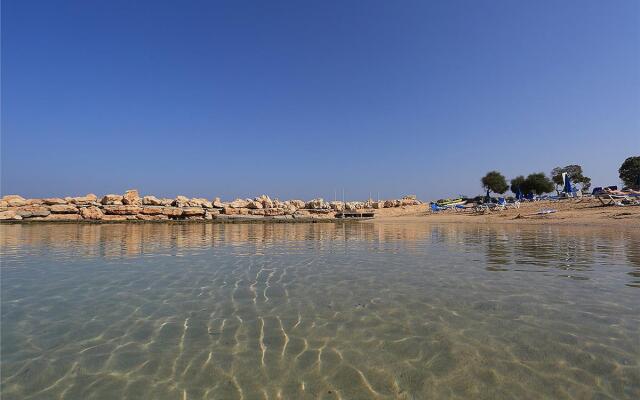 Mimosa Beach Hotel