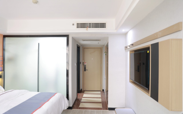 Junyi chain hotel Xintina Xiufeng Street store