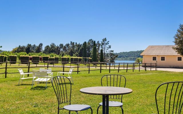 Scenic Apartment in Rome near Lago di Martignano