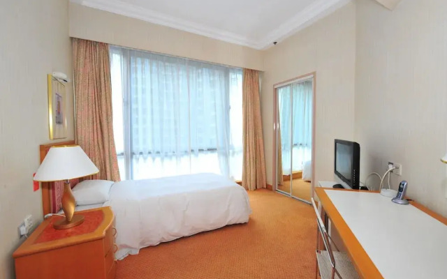 Grand Plaza