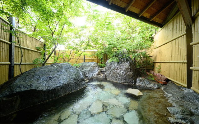 Yufuin Onsen Ryokan Mebaeso