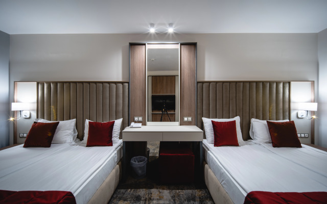 Saint George Hotel & Medical Spa