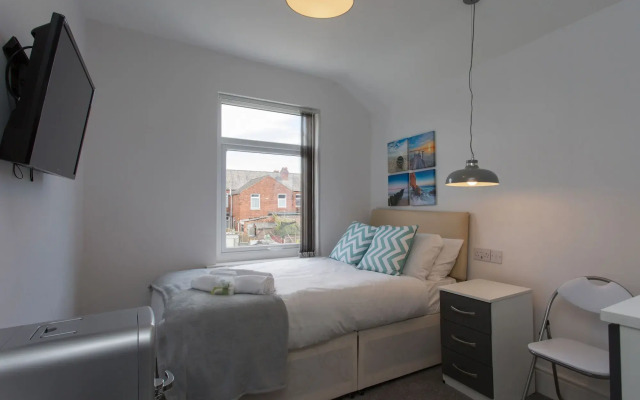 Townhouse Plus @ 26 Westminster St