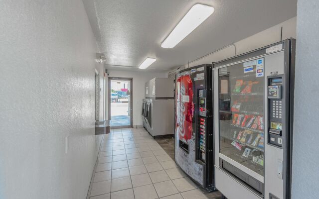 Motel 6 Columbus, GA