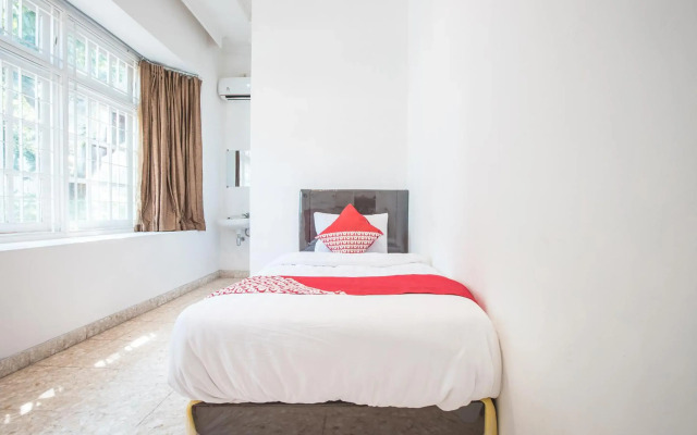 Super OYO 332 Residence G17 Kemang