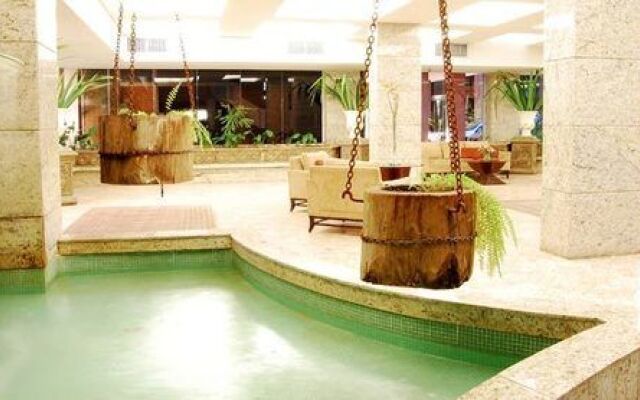 Carlton Hotel