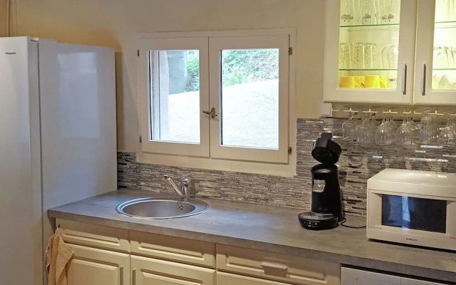 Charming Villa in Cavalaire-sur-mer With Pool