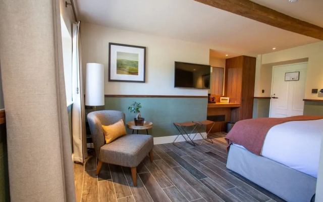 The Falcon Hotel