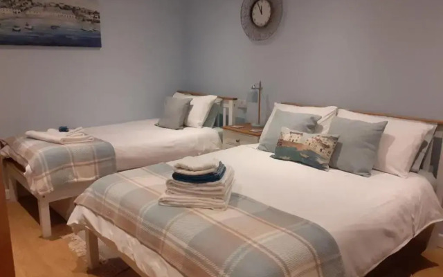 Coast 77 B&B
