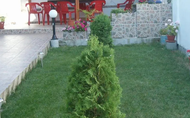 Minchevi Guest House