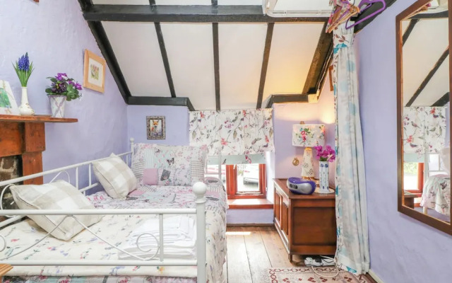Violet Cottage