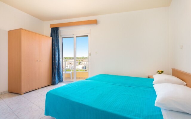 Yiannis Apartments
