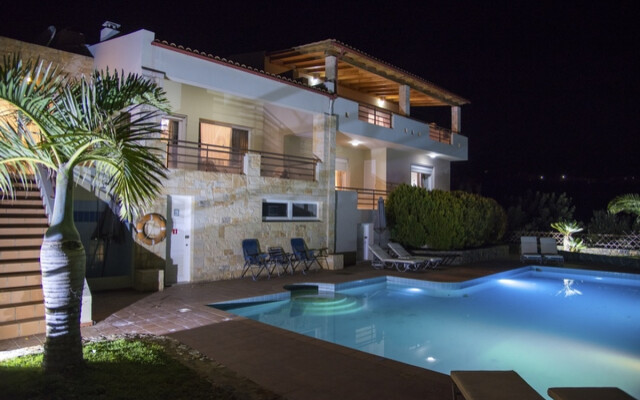 Villa Irida, sleeping 8, sea views, private pool