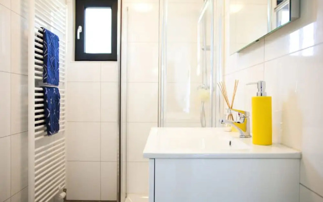 Holiday Park Home With Modern Charm