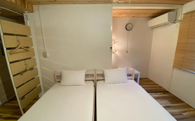 coins hostel tenjin