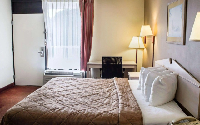 Quality Inn & Suites St Augustine Beach Area