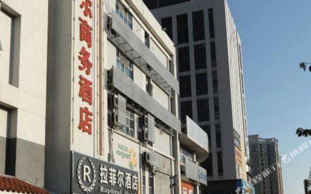 Rapheal Hotel
