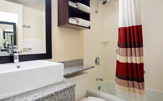 Red Roof Inn PLUS+ Wichita East