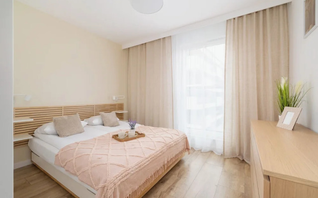 Apartament na Alei Pokoju by Renters