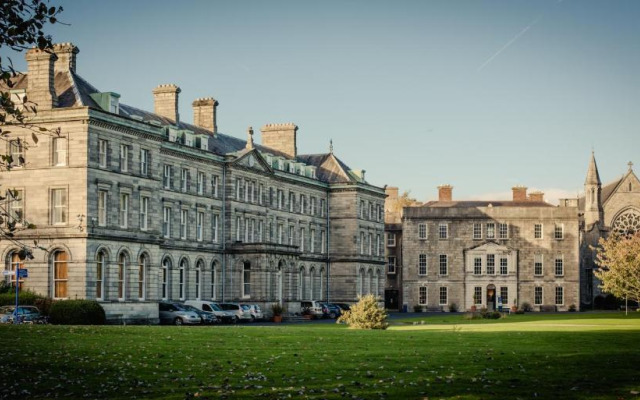 DCU Rooms at All Hallows College - Hostel