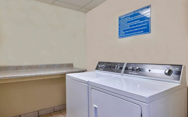 Days Inn & Suites By Wyndham Bartlesville