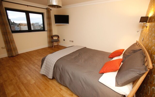 27/3a Cockburn Street Apartments