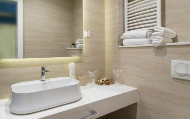 Lanterna Rooms City Center