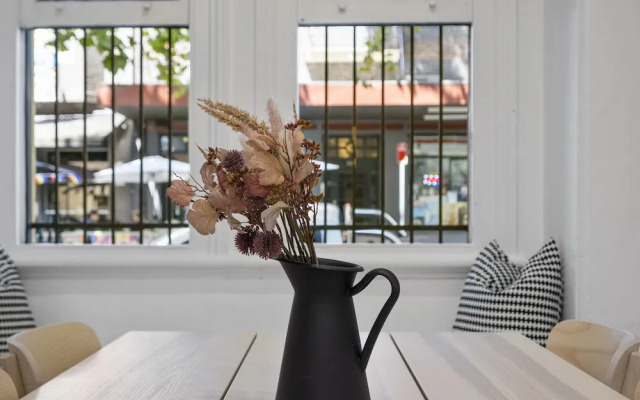 Azzurro Pod Hotel Potts Point
