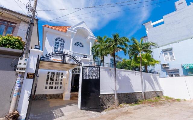 Ruby Villa F1