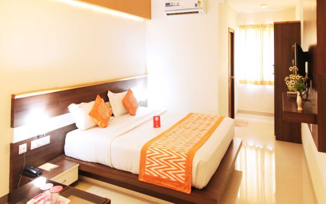 OYO 14406 Hotel Subashree