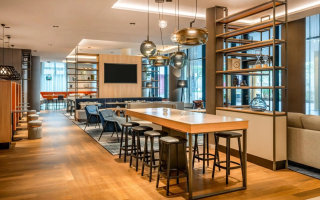 Courtyard by Marriott Cologne