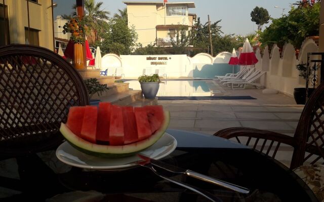 Minay Hotel