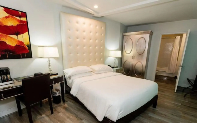 L.A. Sky Boutique Hotel