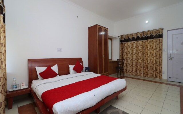 OYO Flagship 15022 Snow Point Inn