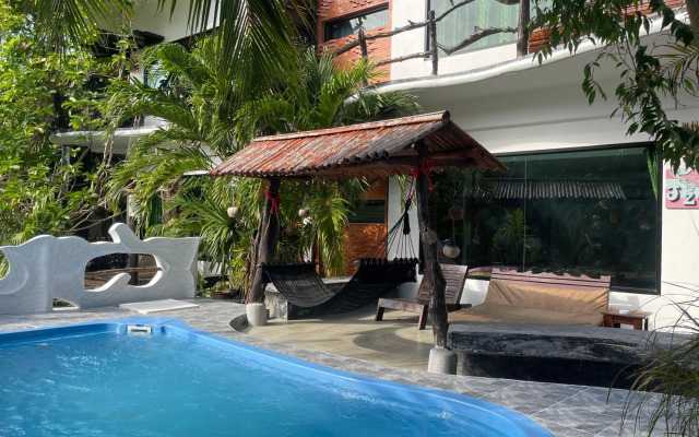 AC 2 Resort