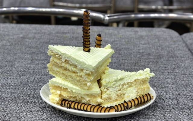 Hotel Raj International DX